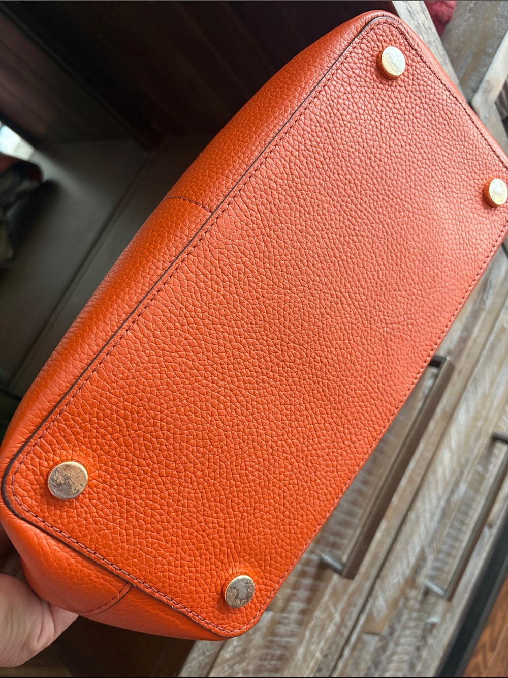 Michael Kors Orange Pebbled Leather shoulder bag with Cream Handles - Picture 4 of 11